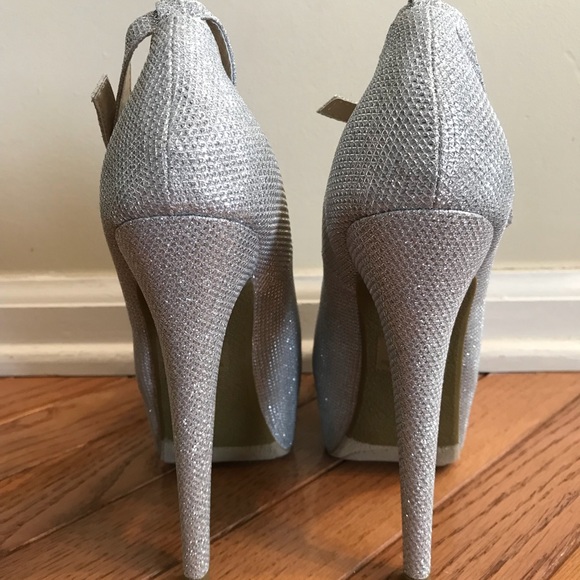 Women’s silver platform heels prom shoes size 7 - Picture 3 of 4